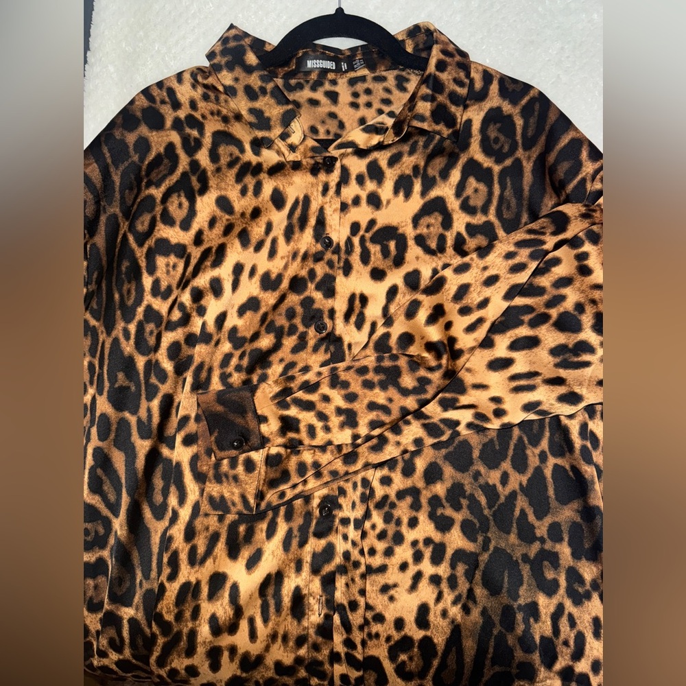 MISSGUIDED | LEOPARD BUTTON DOWN 🐆